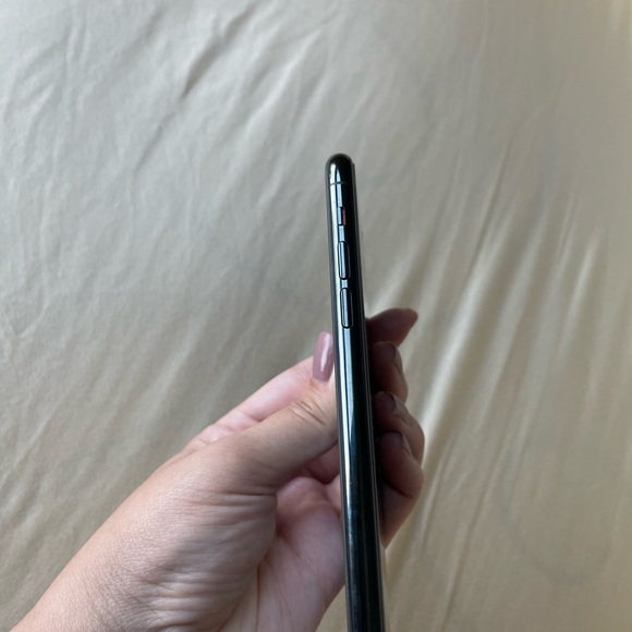 iPhone 11 pro (green) - Picture 5 of 8